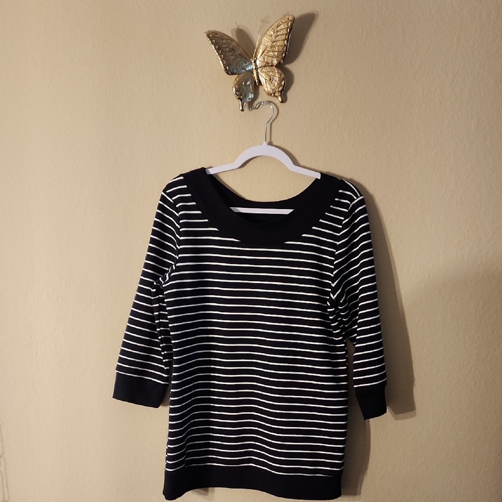Black and White Striped Women's Sweater